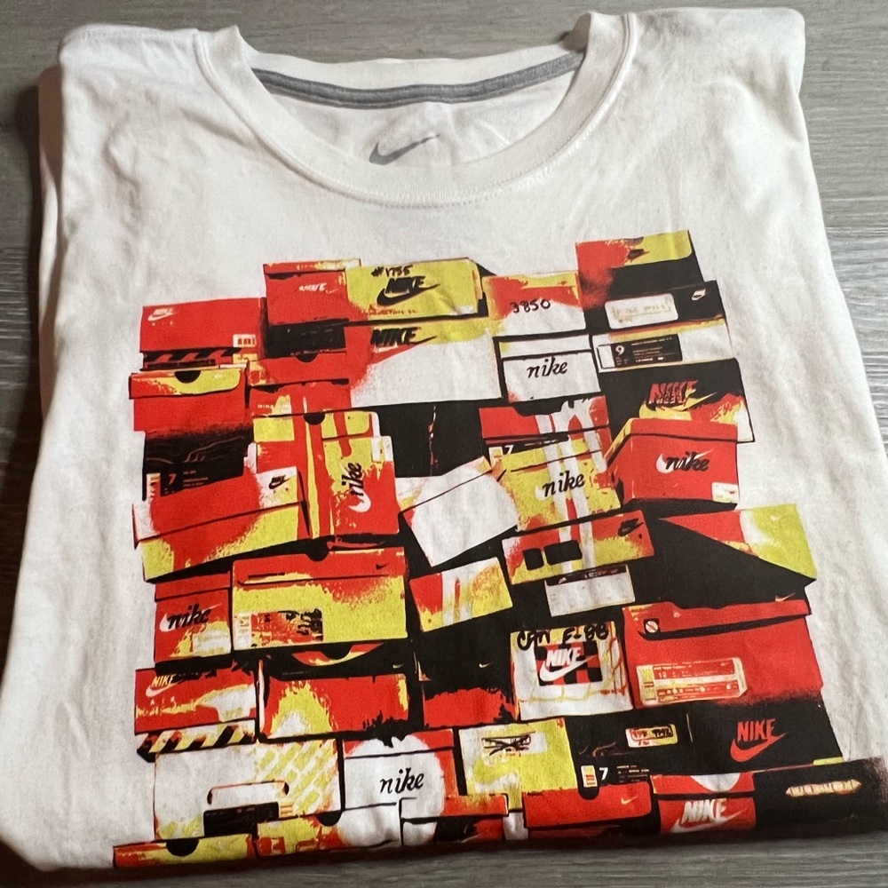 Nike t-shirt